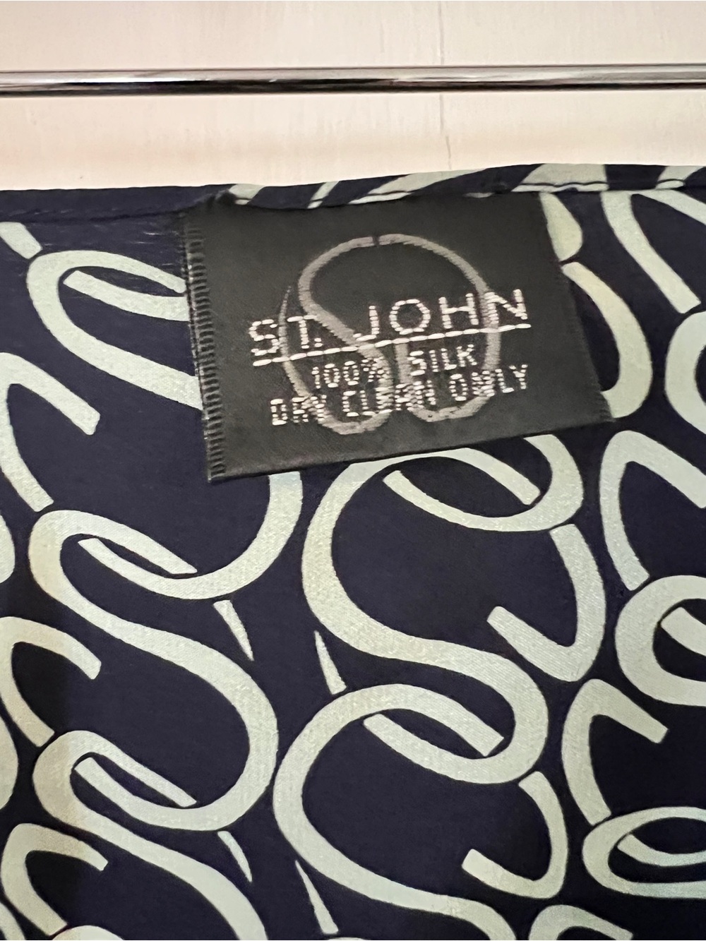 VTG St. John 100% Silk Scarf Navy Blue Gray Logo Monogram Chain Print Square - Picture 2 of 7